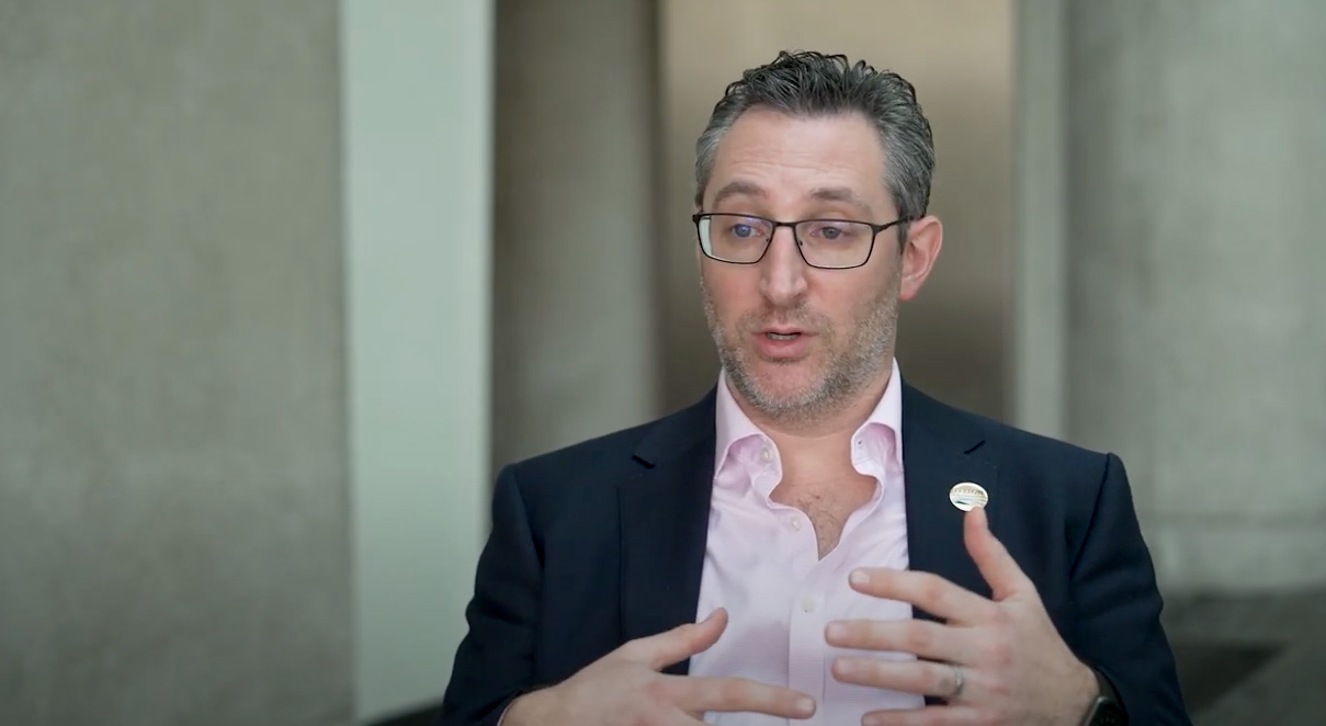 Portrait of Jared Kutzin