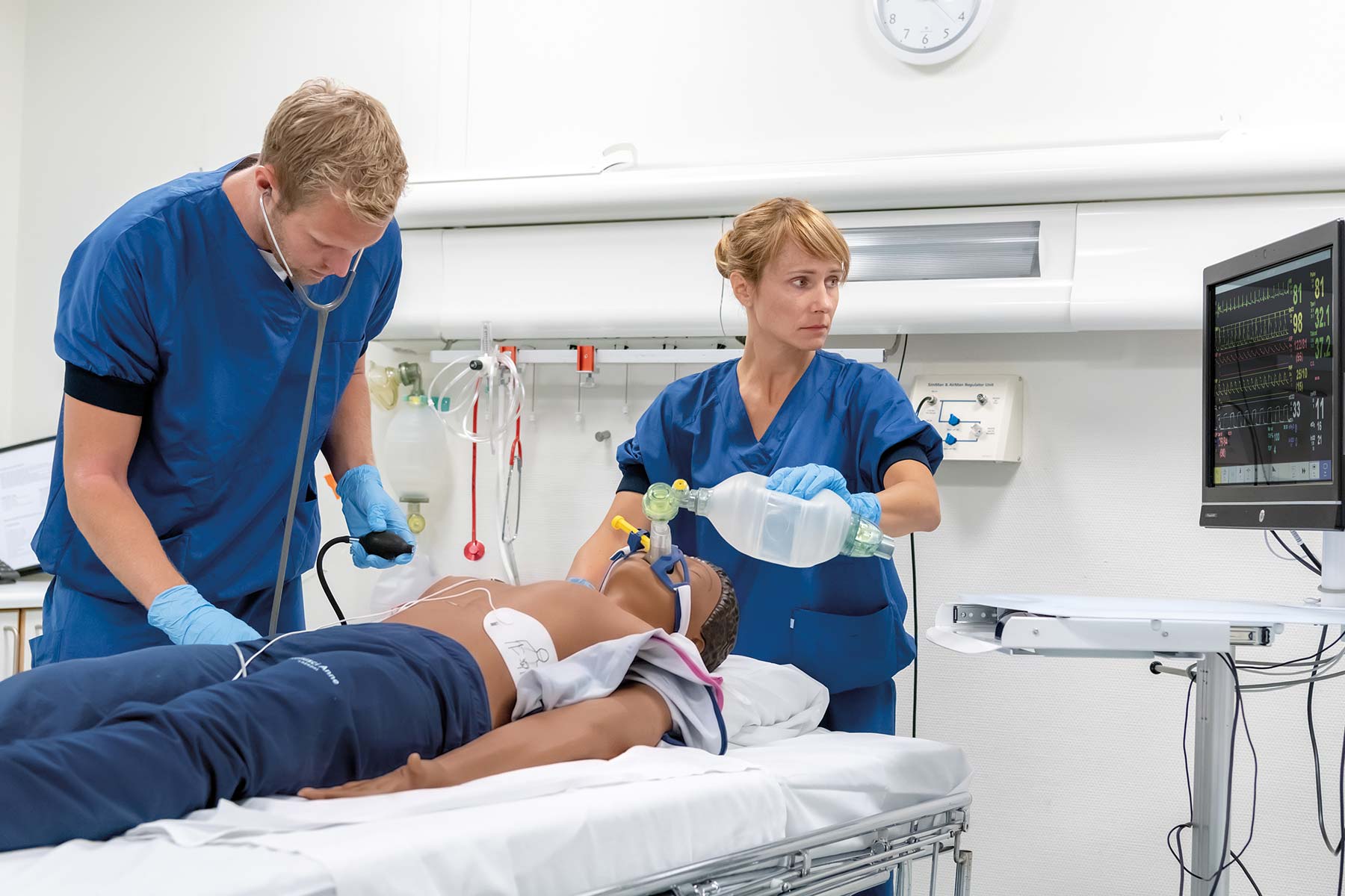 Laerdal Resusci Anne QCPR — Дыхательные пути и вентиляция