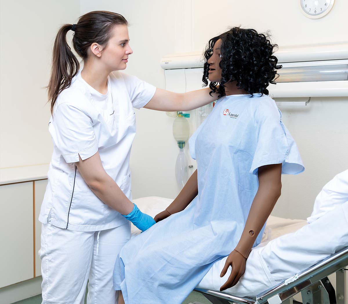 nursing-anne-simulator-african-descent-patient-care-vertical.jpg nursing-anne-simulator-african-descent-patient-care-vertical.jpg