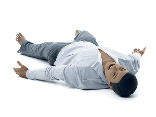 SimMan Essential Dark with Reactive Eyes