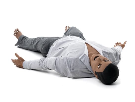 SimMan Essential Dark with Reactive Eyes