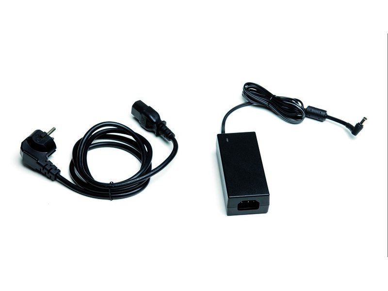 SimPad AC Adapter und Kaltgerätekable IE