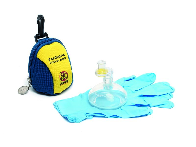 Laerdal pediatrisch Pocket Mask in blauw geel tasje