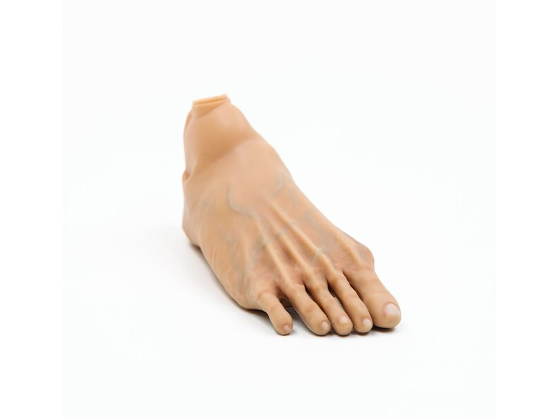 Geriatrisch rechter voet (medium huidskleur)